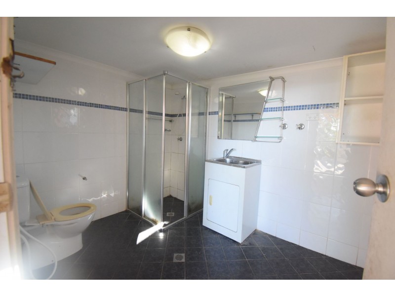 6 Selwyn Place, Fairfield West NSW 2165