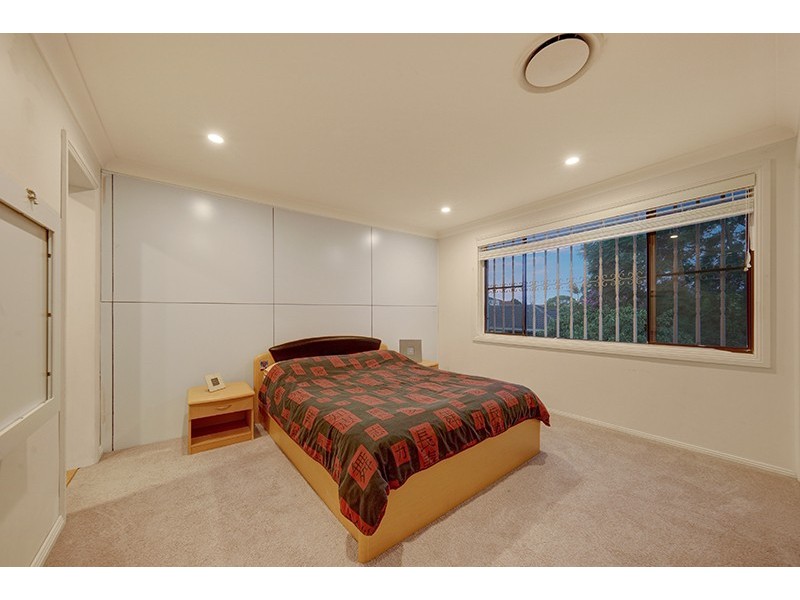 10 Lansbury Street, Edensor Park NSW 2176