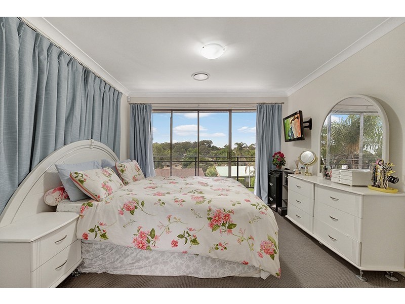 33 Fluorite Place, Eagle Vale NSW 2558