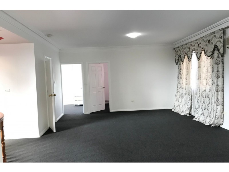 1/73 The Avenue, Canley Vale NSW 2166