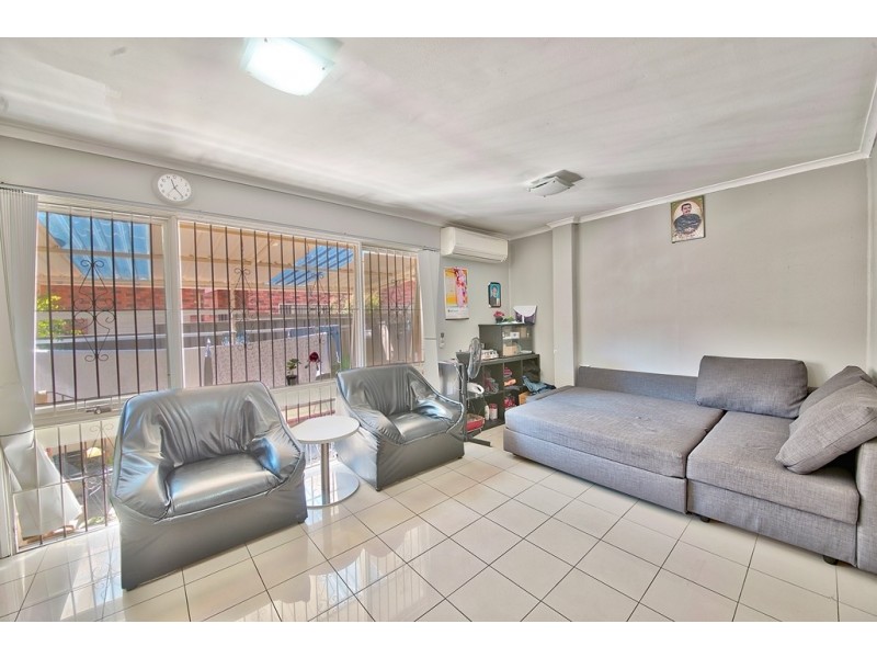 4/9 Gilbert Street, Cabramatta NSW 2166