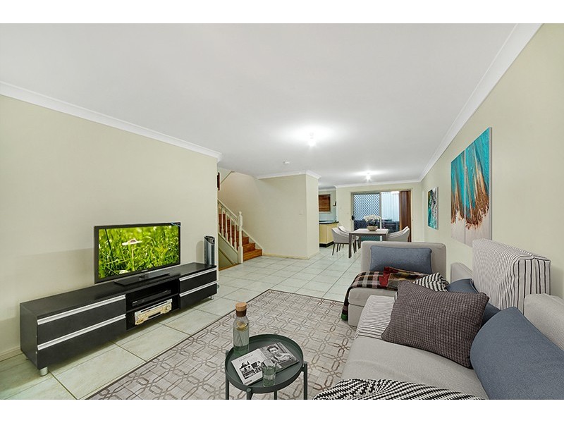8/87 Allambie Road, Edensor Park NSW 2176