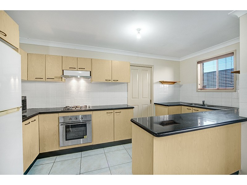 8/87 Allambie Road, Edensor Park NSW 2176