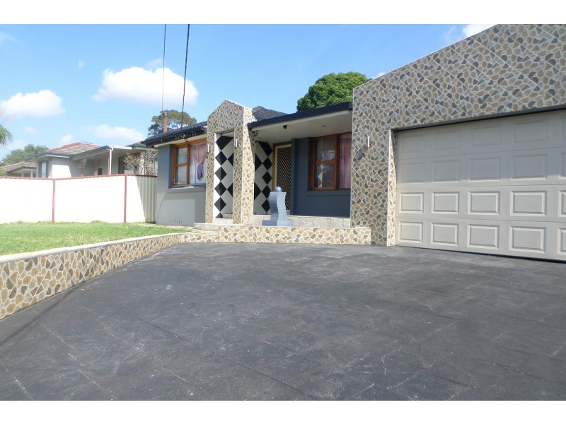 51 Musgrave Crescent, Fairfield West NSW 2165