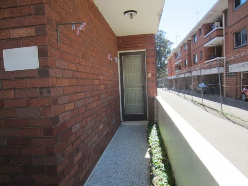 1/21 Hughes Street, Cabramatta NSW 2166