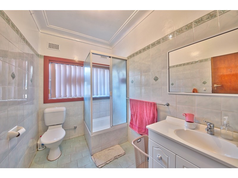 51 Earl Street, Canley Heights NSW 2166