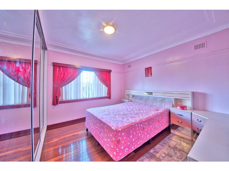 51 Earl Street, Canley Heights NSW 2166