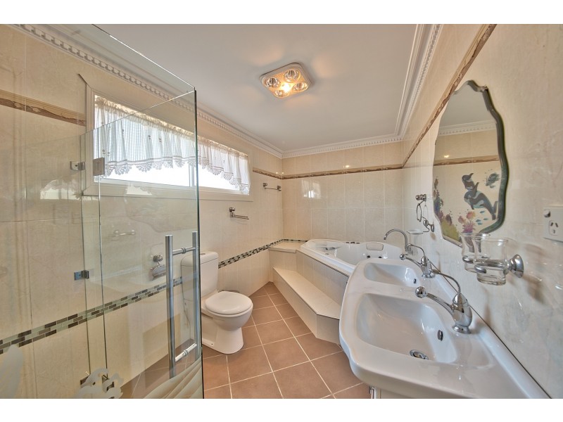 94 Governors Way, Macquarie Links NSW 2565