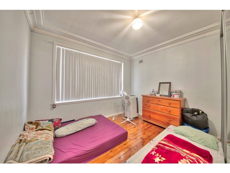 8 West Street, Canley Vale NSW 2166