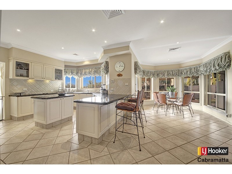 14 Bribie Close, Green Valley NSW 2168