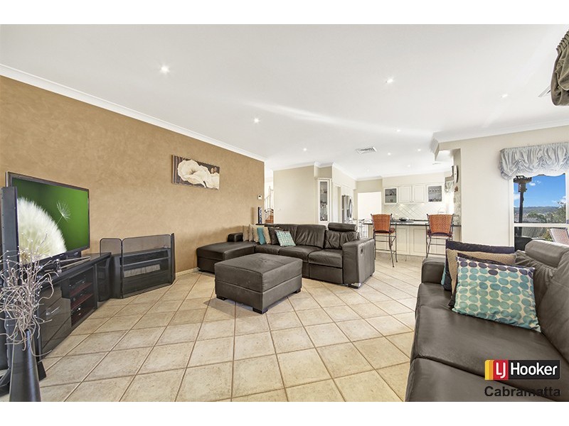 14 Bribie Close, Green Valley NSW 2168