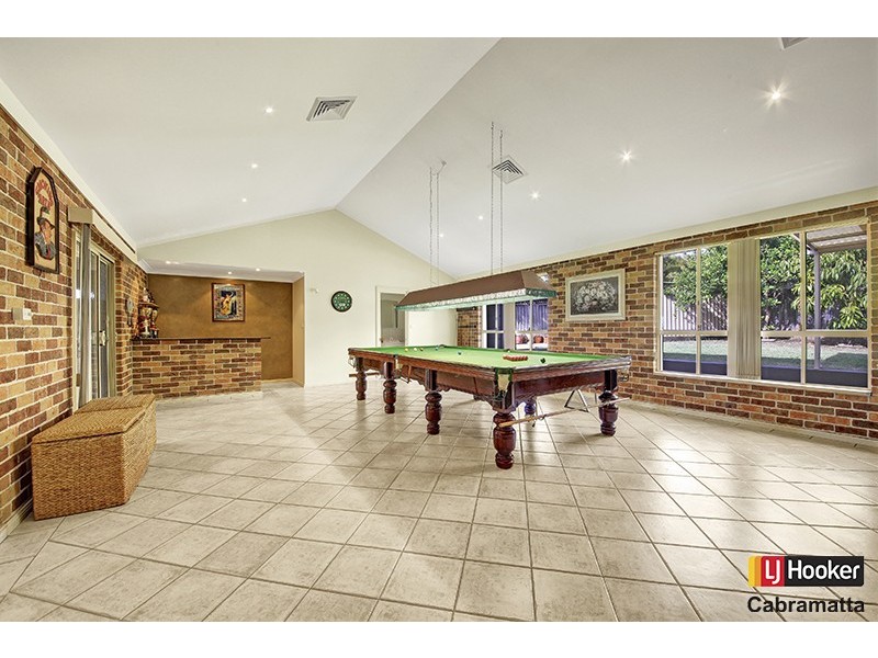 14 Bribie Close, Green Valley NSW 2168