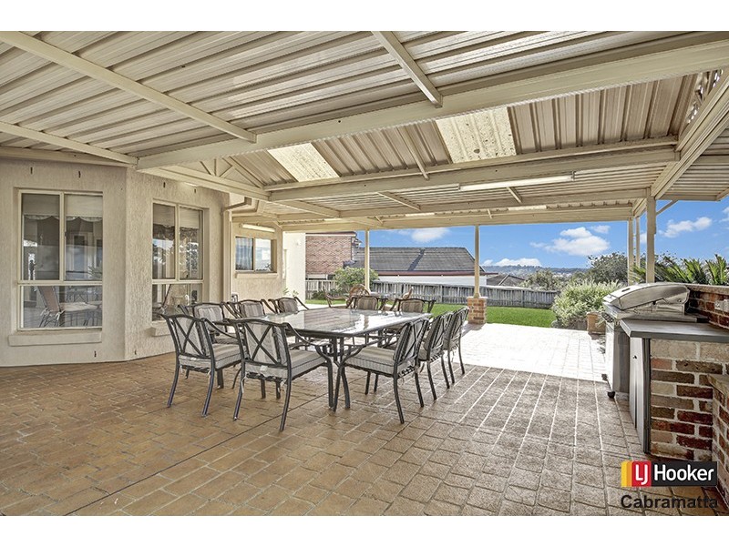 14 Bribie Close, Green Valley NSW 2168