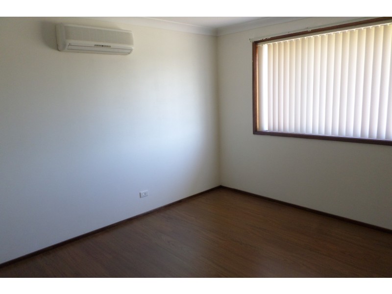 5 Berry Street, Prairiewood NSW 2176