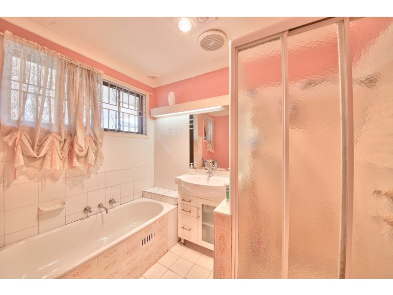 10 Wheatley Street, St Johns Park NSW 2176