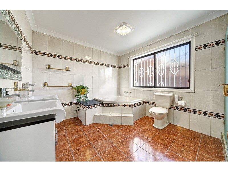 6 Minto Close, Bonnyrigg Heights NSW 2177