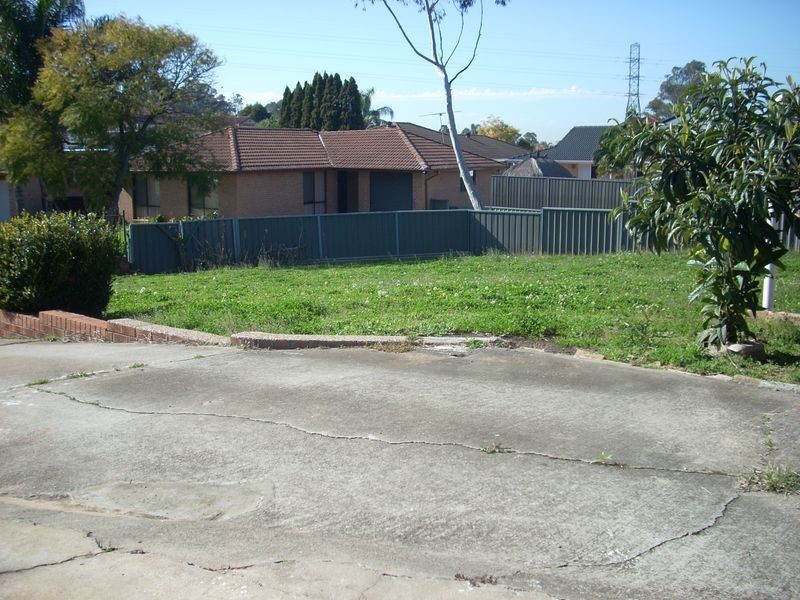 Edensor Park NSW 2176