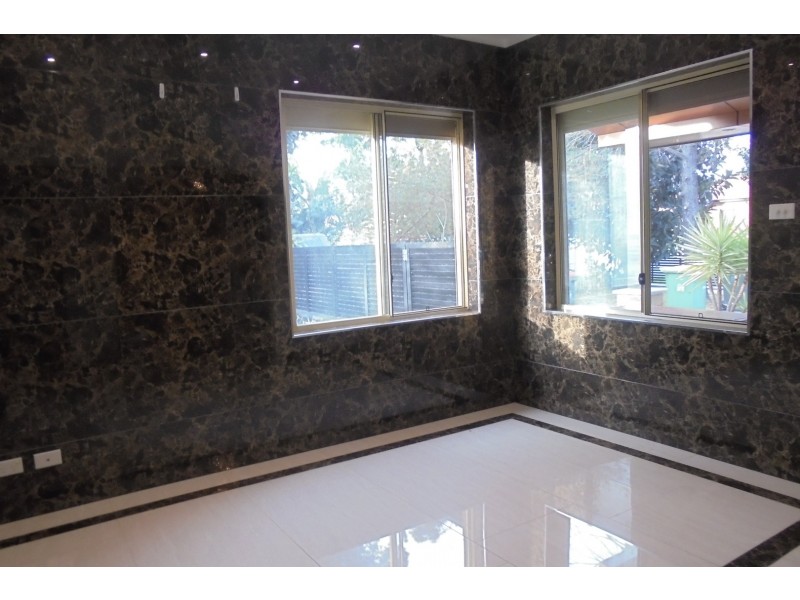 106 King Road, Fairfield West NSW 2165