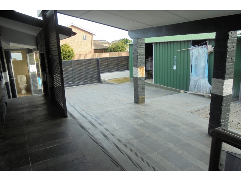 106 King Road, Fairfield West NSW 2165