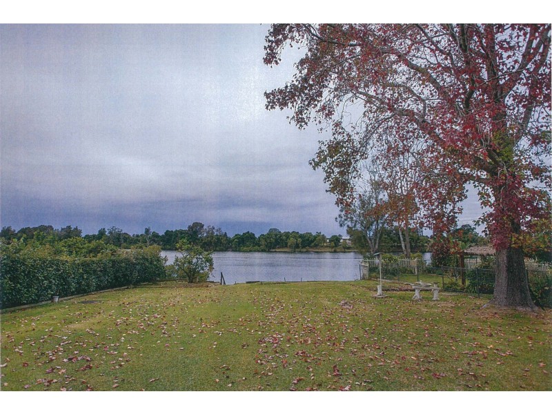 18 Manning River Drive, Taree NSW 2430