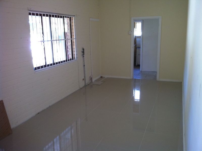 Fairfield West NSW 2165