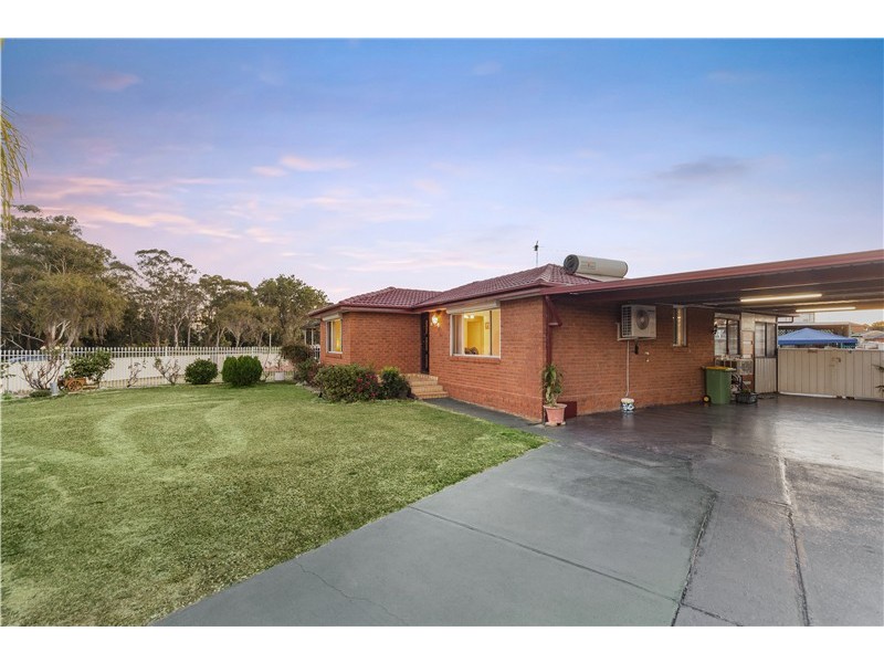 11 Aberdeen Street, Bossley Park NSW 2176