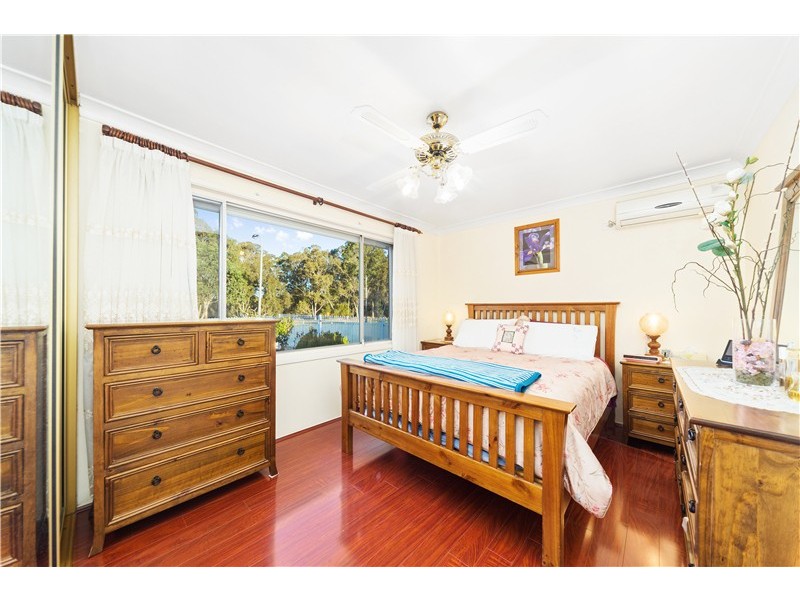 11 Aberdeen Street, Bossley Park NSW 2176