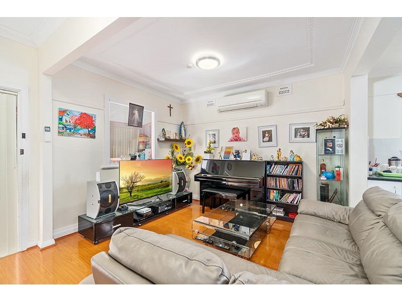 5 Parker Street, Fairfield NSW 2165