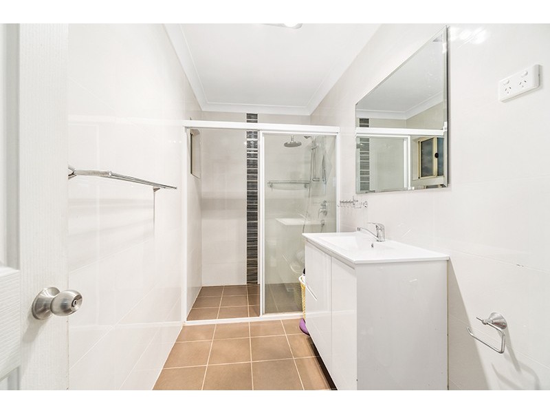 5 Parker Street, Fairfield NSW 2165