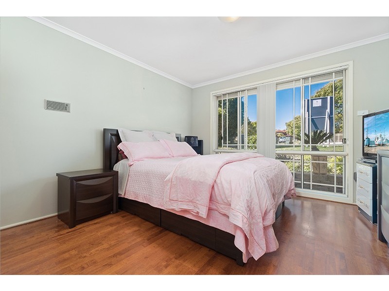 45 Esk Avenue, Green Valley NSW 2168