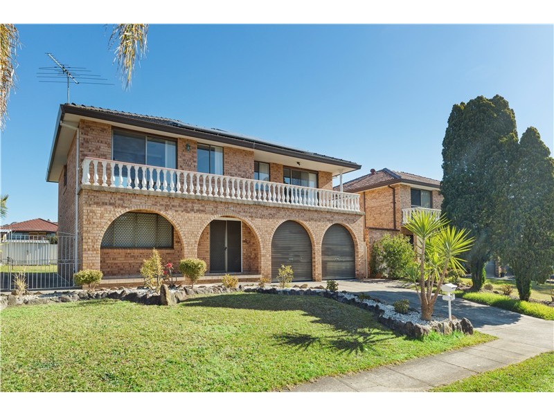 22 Essendon Street, St Johns Park NSW 2176