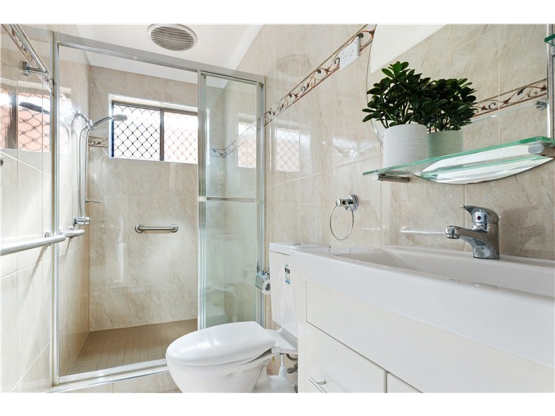 22 Essendon Street, St Johns Park NSW 2176