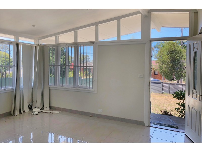 7 Bungulla Street, Sadleir NSW 2168
