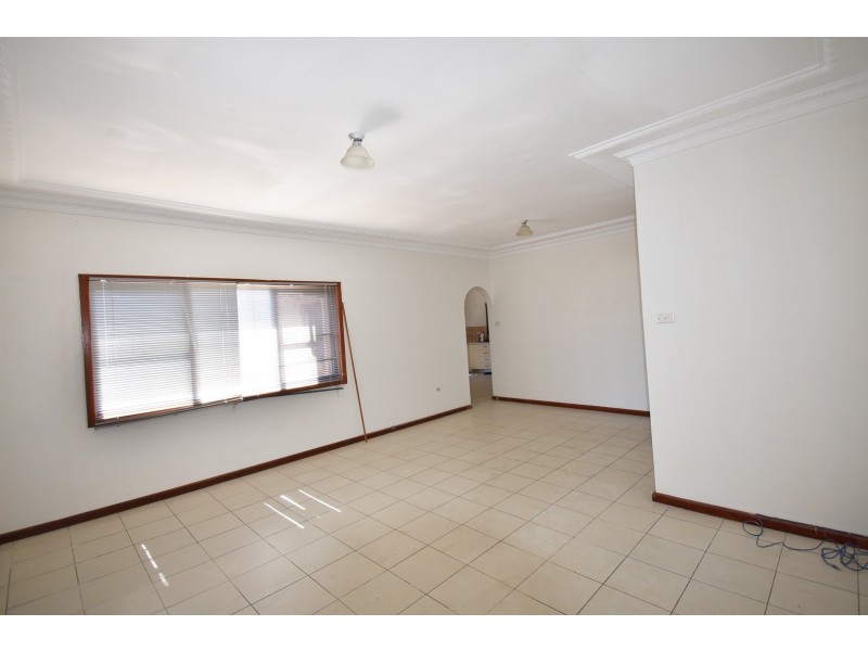 256 Hamilton Road, Fairfield Heights NSW 2165