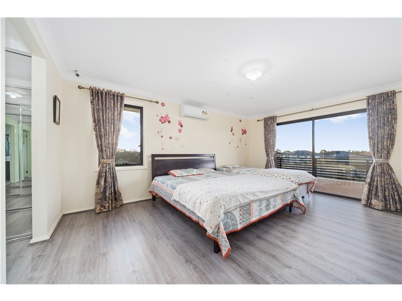 5 Eleanor Drive, Glenfield NSW 2167