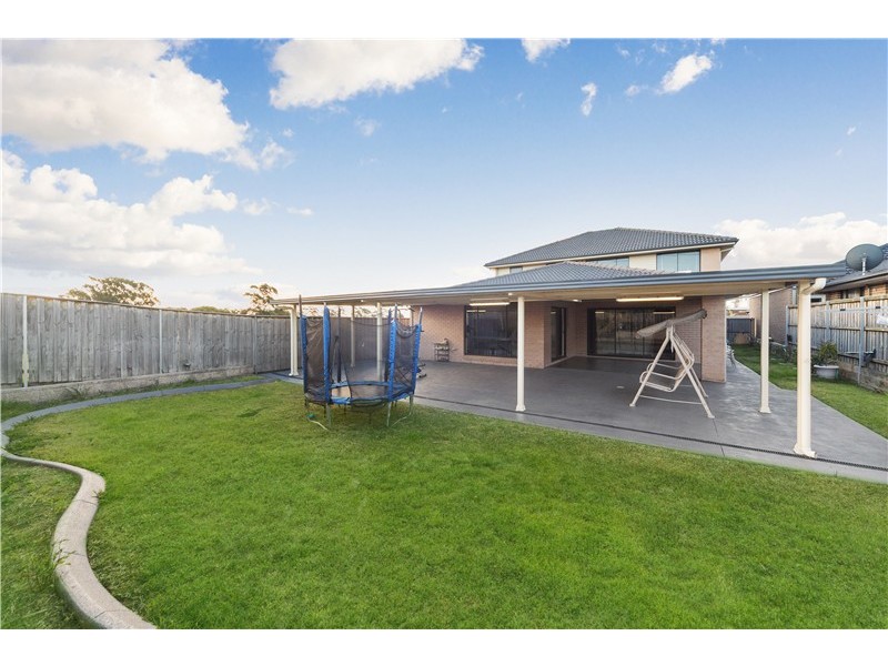 5 Eleanor Drive, Glenfield NSW 2167