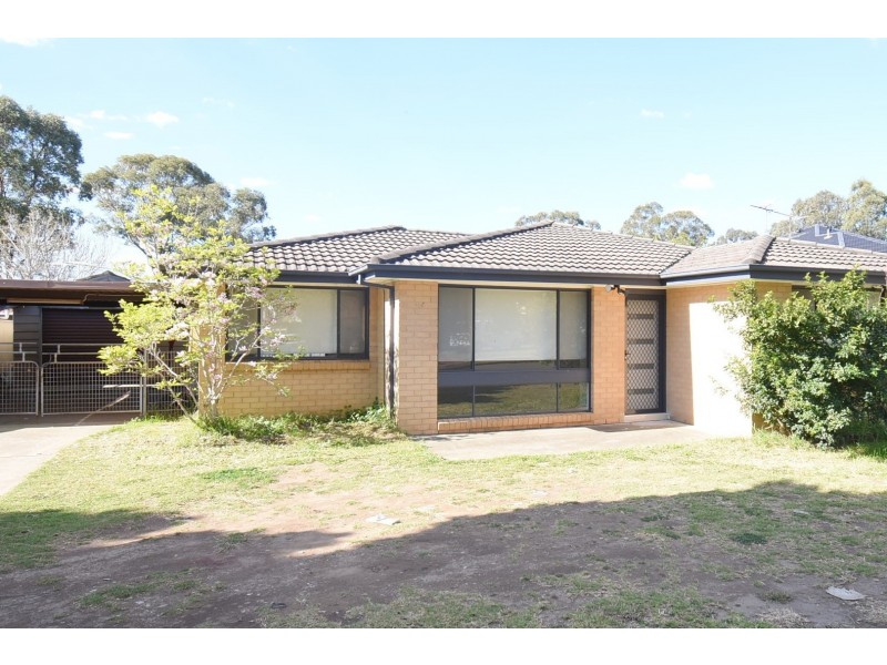 5 Hampshire Place, Wakeley NSW 2176