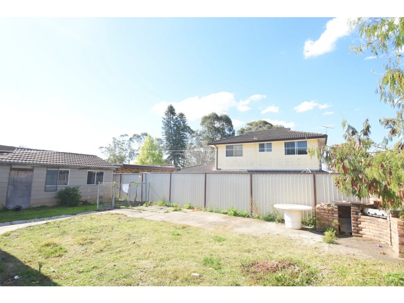 5 Hampshire Place, Wakeley NSW 2176