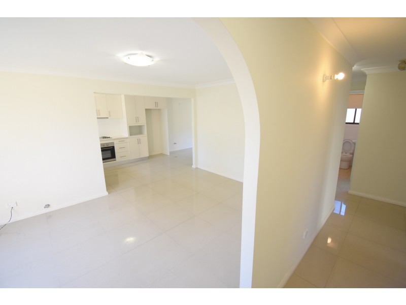 5 Hampshire Place, Wakeley NSW 2176