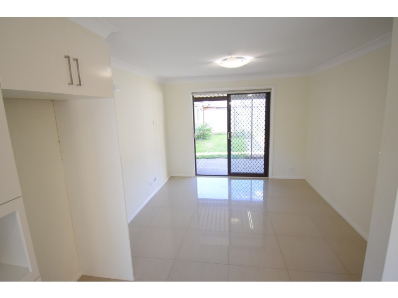 5 Hampshire Place, Wakeley NSW 2176