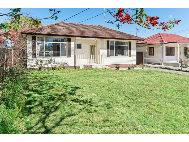 7 Carre Avenue, Canley Heights NSW 2166