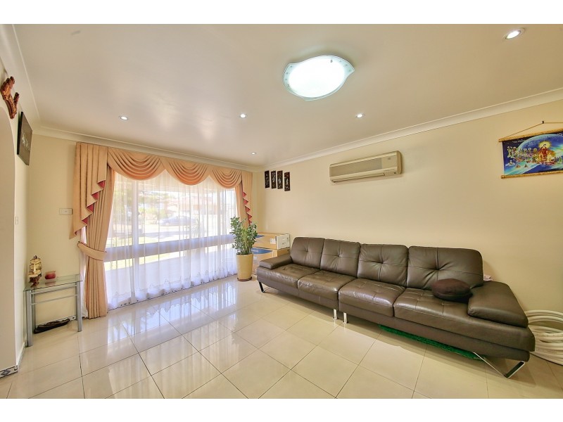 10 Mozart Place, Bonnyrigg Heights NSW 2177