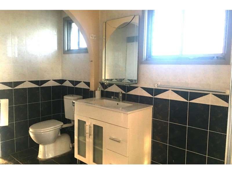 8 Utzon Road, Cabramatta West NSW 2166