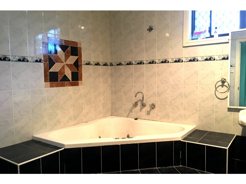 8 Utzon Road, Cabramatta West NSW 2166