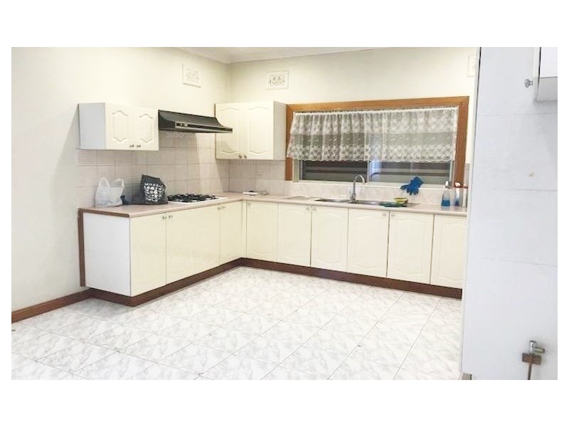 9 Violet Street, Roselands NSW 2196