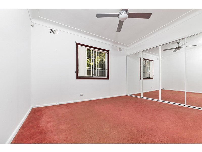 7 Edward Place, Canley Heights NSW 2166