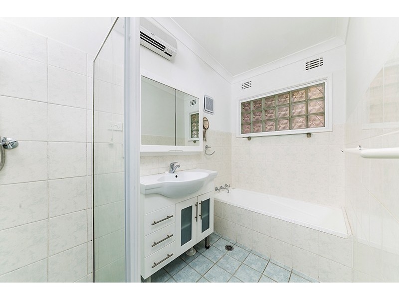 7 Edward Place, Canley Heights NSW 2166