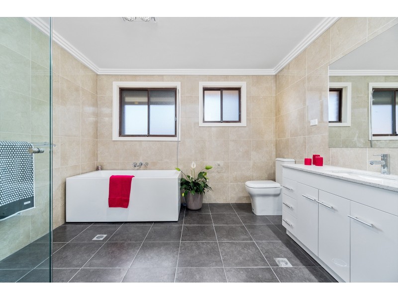 10 Eloura Place, Bonnyrigg NSW 2177