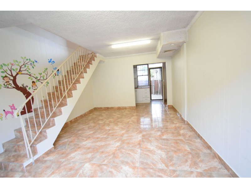 17/96-100 Longfield Street, Cabramatta NSW 2166