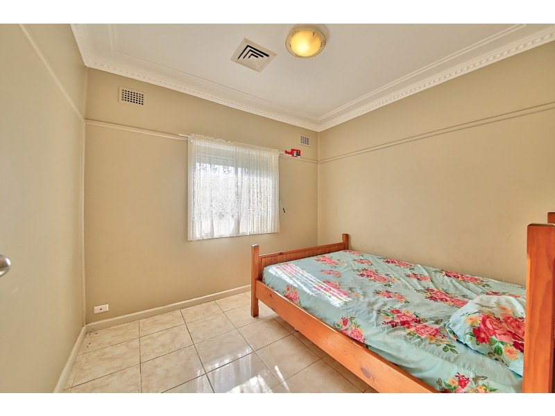 37 Kiora Street, Canley Heights NSW 2166